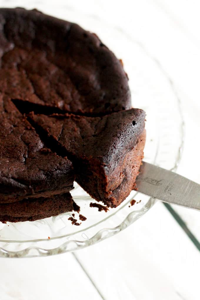 Low Sugar Flourless Chocolate Cake