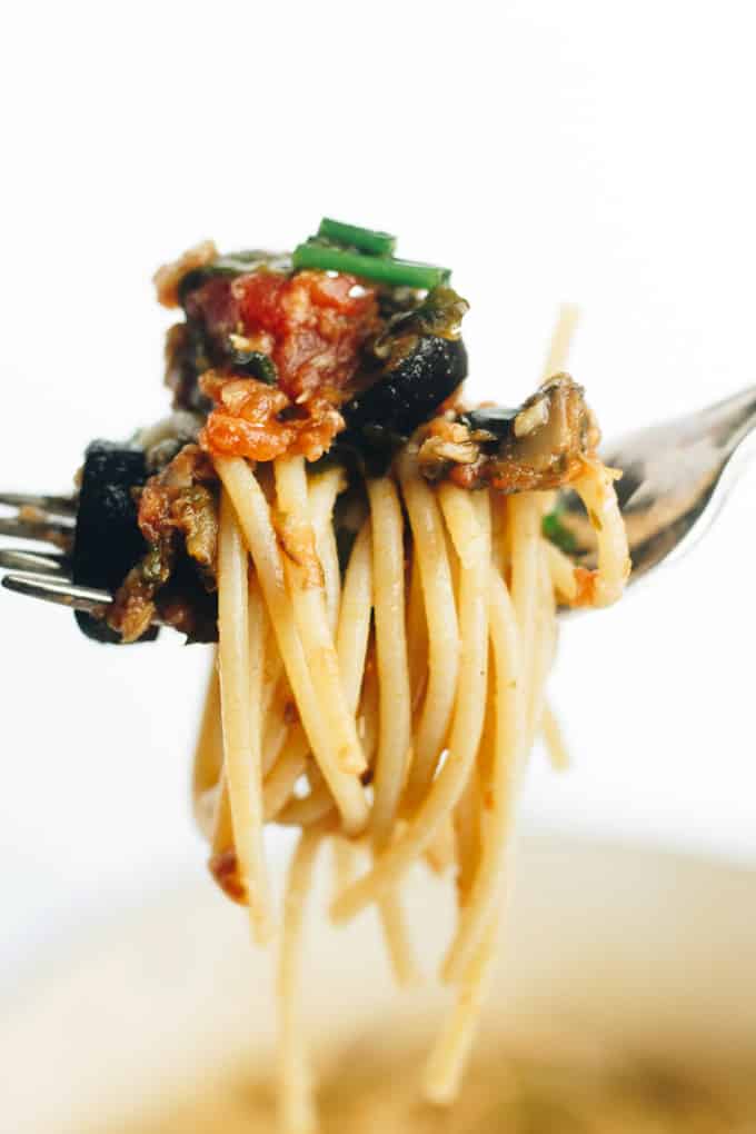 Sardine Puttanesca Spaghetti