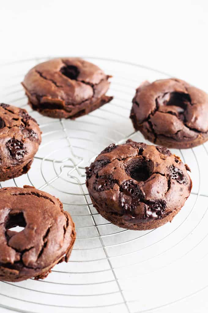 How to Make Secretly Healthy Chocolate Blender Donuts | Add Some Veg - these chocolate donuts are packed with nutrients, they contain no flour, are refined sugar free, and even have some sneaky veg chucked in for good measure. But don't worry, they still taste delicious! #addsomeveg #veggieloaded #sugarfree #dairyfree #glutenfree #lowcarb #chocolate
