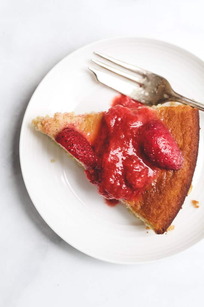 Amazingly Easy Healthy Almond Cake With Stewed Strawberries | Add Some Veg - an easy, 35 min cake made in one blender. Healthy, nutrient-packed, gluten free, dairy free, low sugar, low carb and naturally sweet. Perfect for an easy summer dessert. #glutenfree #dairyfree #lowcarb #sugarfree #addsomeveg 